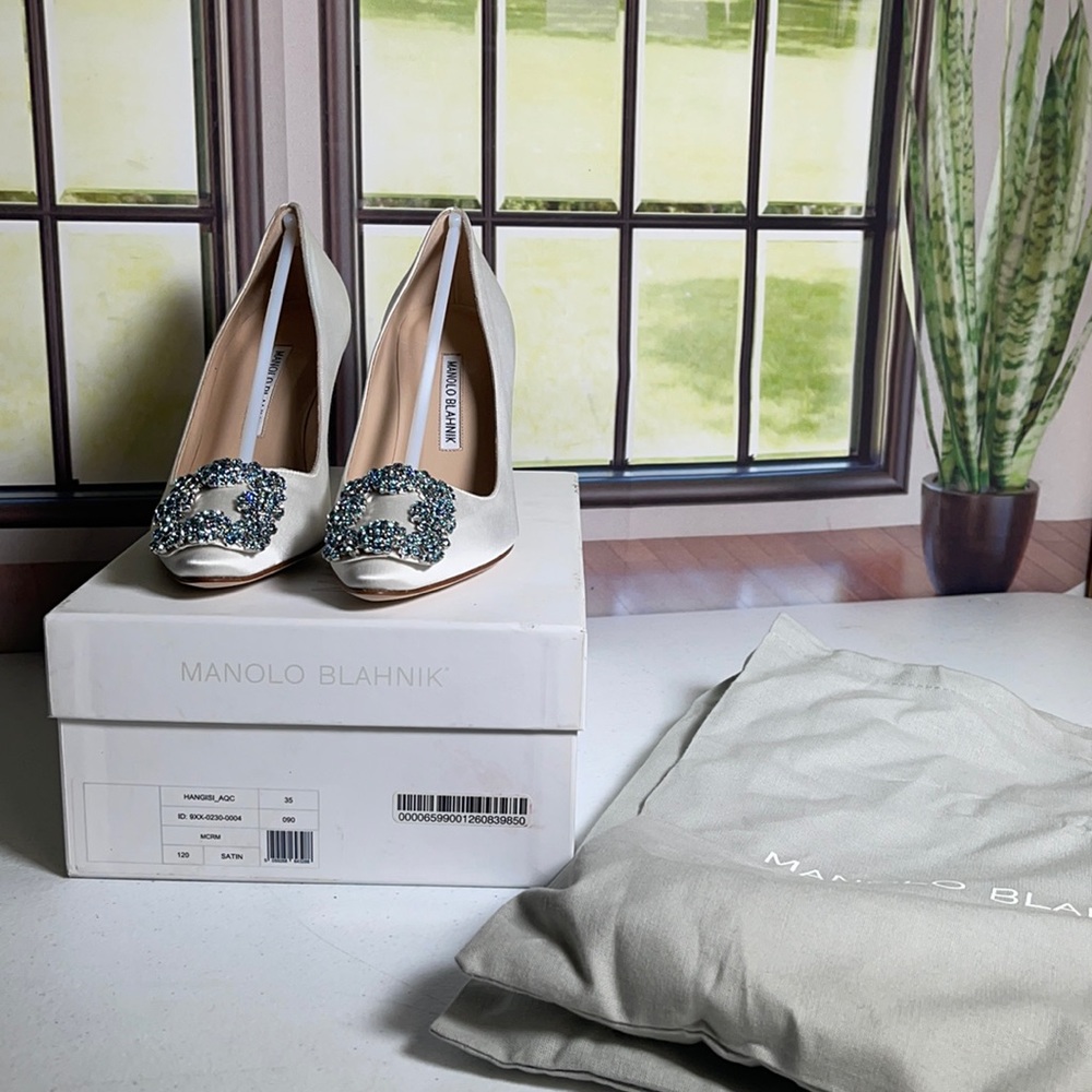 Manolo Blahnik Hangisi 105mm Satin Pump